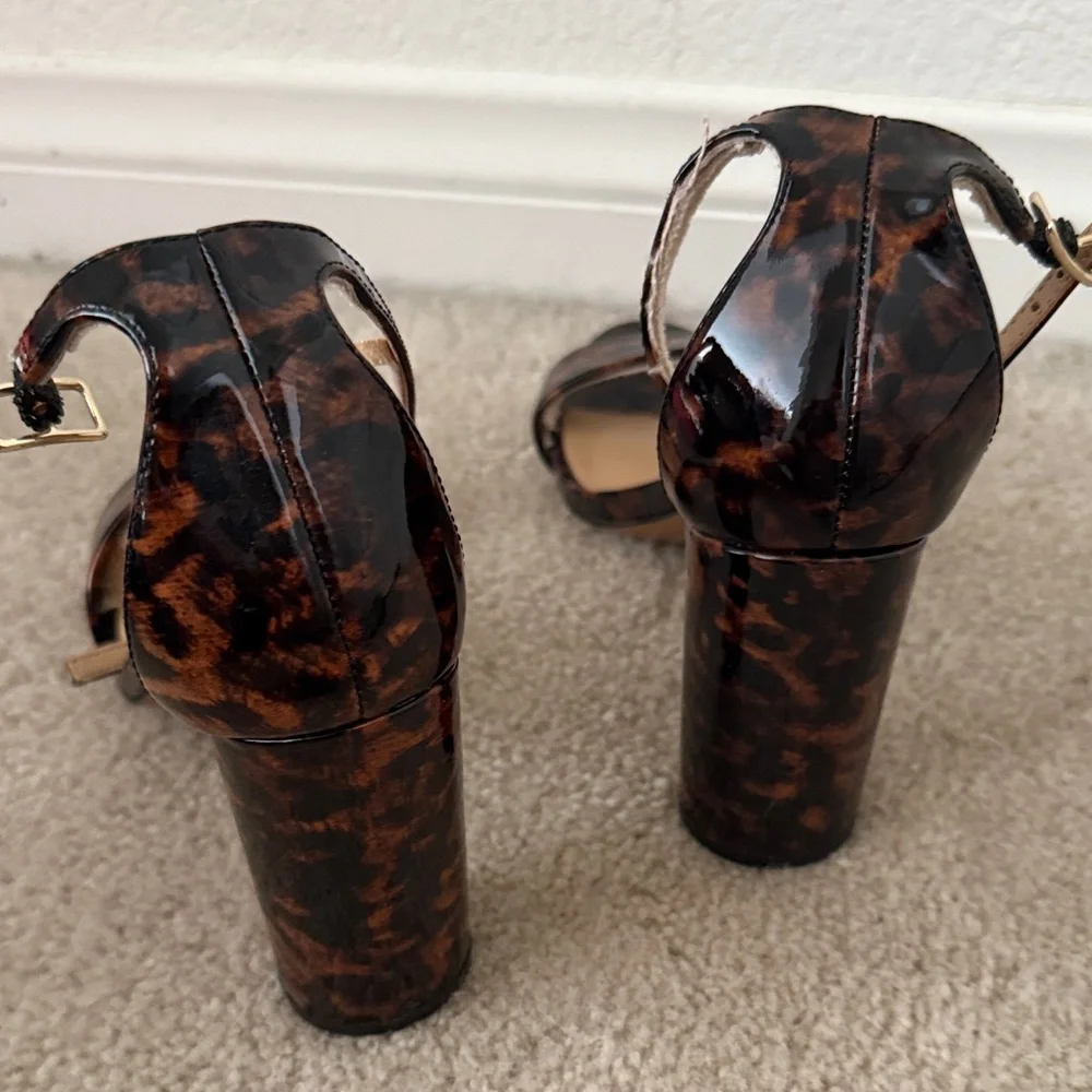 Banana Republic Leopard Print Heels - Picture 4 of 5